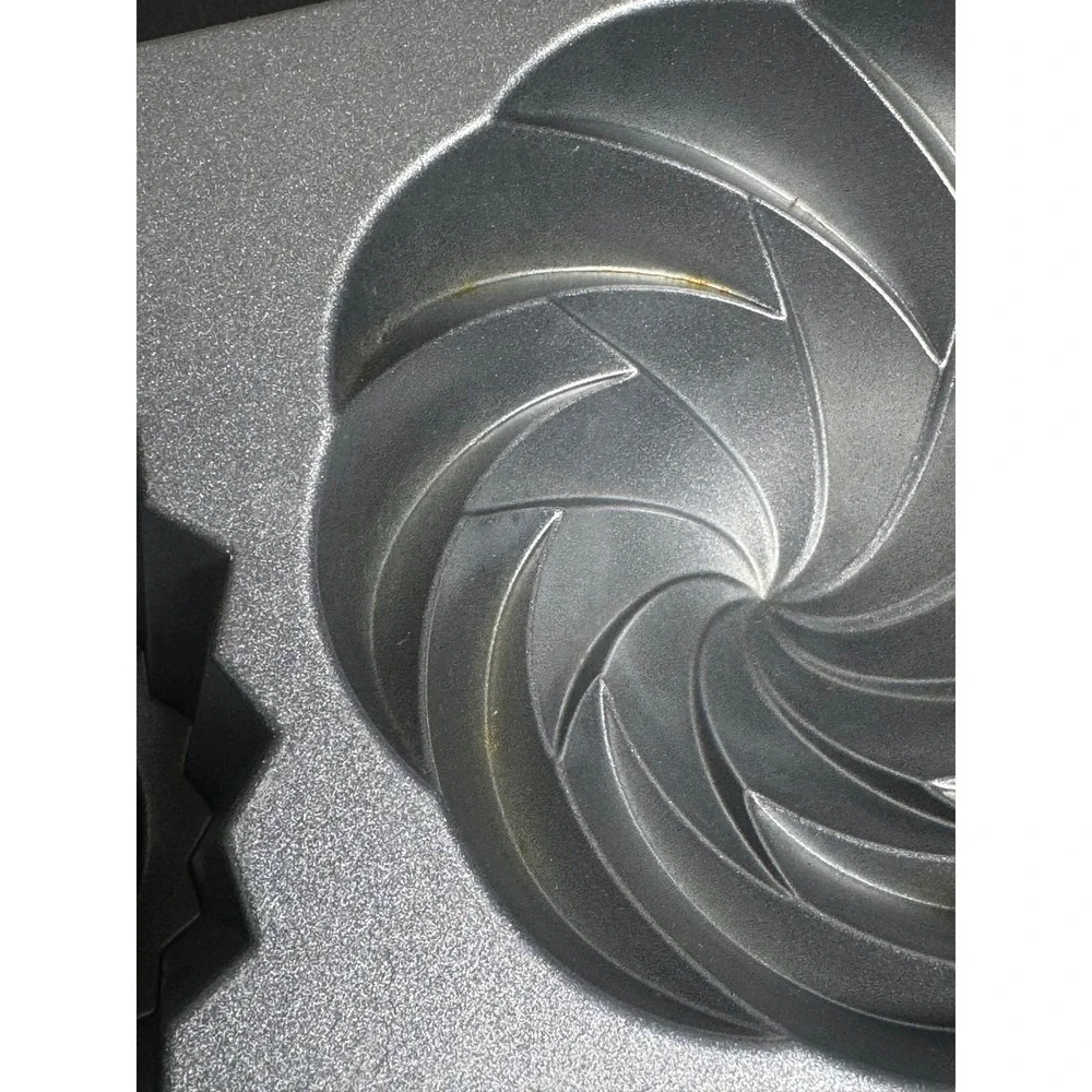 Nordic Ware Cute Cupcake Pan 6 Cups 14 Liters Bundt Cake‎ Baking Pan